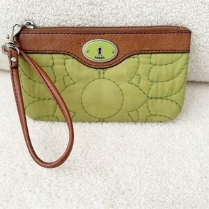 FOSSIL Key-Per Green Quilted Brown Leather Wristlet ID Coin Zip Wallet